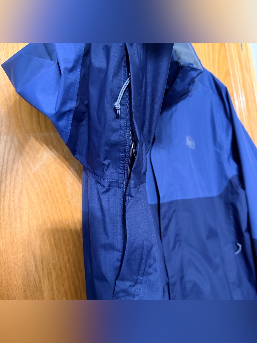 REI Co-op Rainier Rain Jacket - Men's size Large - Picture 5 of 7